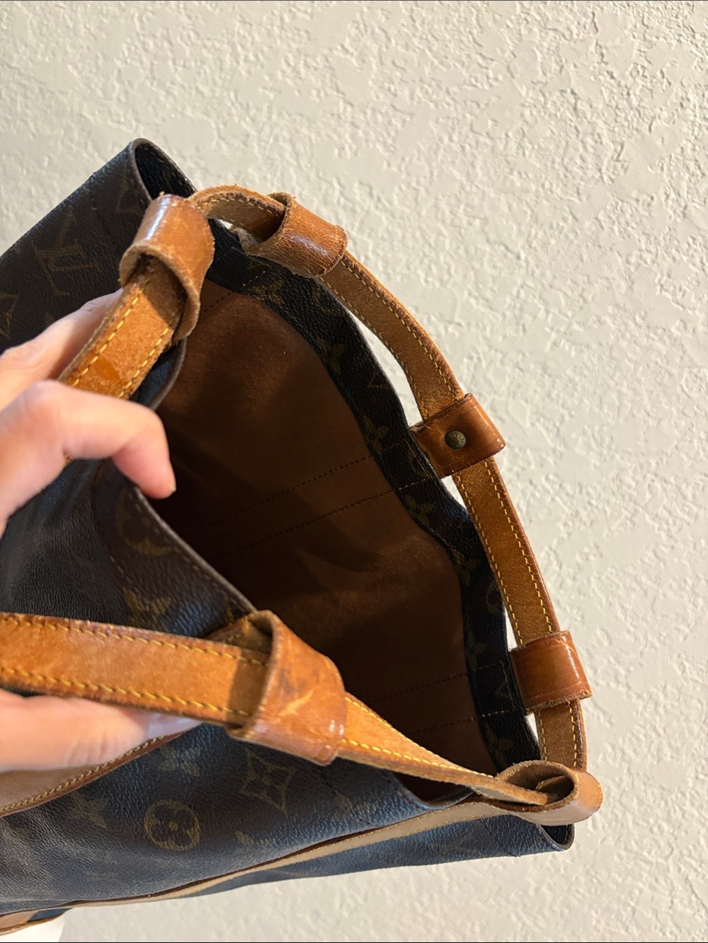 Sold Louis Vuitton Randonnee PM Monogram LV Shoulder Bag - Picture 13 of 13